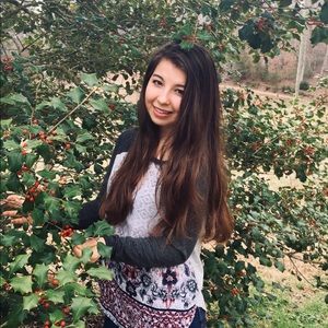 Meet your Posher, Holly